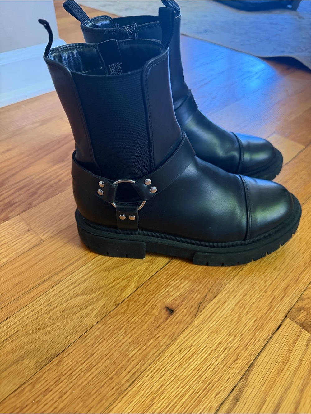 art class Kids Black Chelsea Harness Boots with Ring Detail